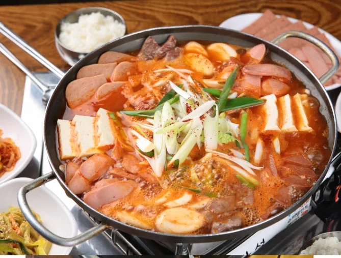 sausage hot pot 部队火锅 부대전골
